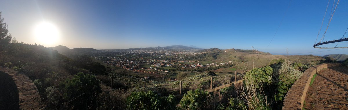 ConsiguetuMeta's tweet photo. #lalaguna desde la #mesamota #Tenerife https://t.co/pgrCtPHUtq