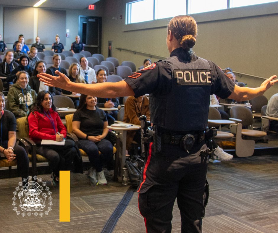 CalgaryPolice's tweet photo. 👮‍♂️👮‍♀️ Join members of our recruiting &amp; fitness units on Sunday, Feb. 11, 2024, for a full day of instructional &amp; physical activities at our Workshop Day for Potential Applicants!

Spots are limited, register NOW: https://t.co/T1OFPFXo0v

 #JoinCPS #WeAreHiring https://t.co/r0VMk7O8LK