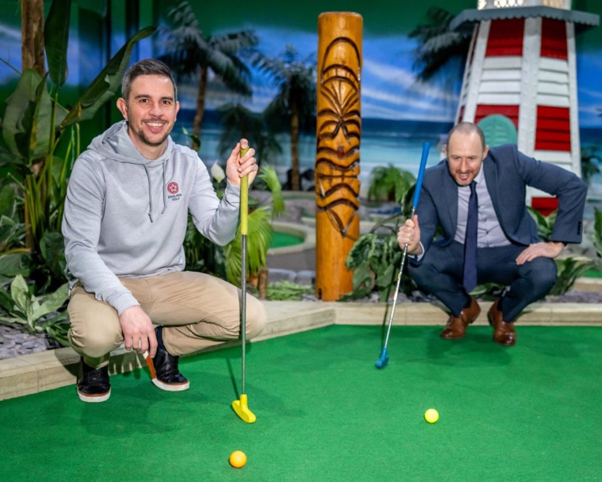 PiagDerby's tweet photo. Paradise Island 🤝 @EnglandGolf! ⛳️

For many people - particularly kids - their first time holding a golf club is at a mini golf facility. We’re delighted to partner with England Golf and support them in their mission.

Find out more 👉🏻 https://t.co/AapFKgKkoY https://t.co/6fK5UhC3CP