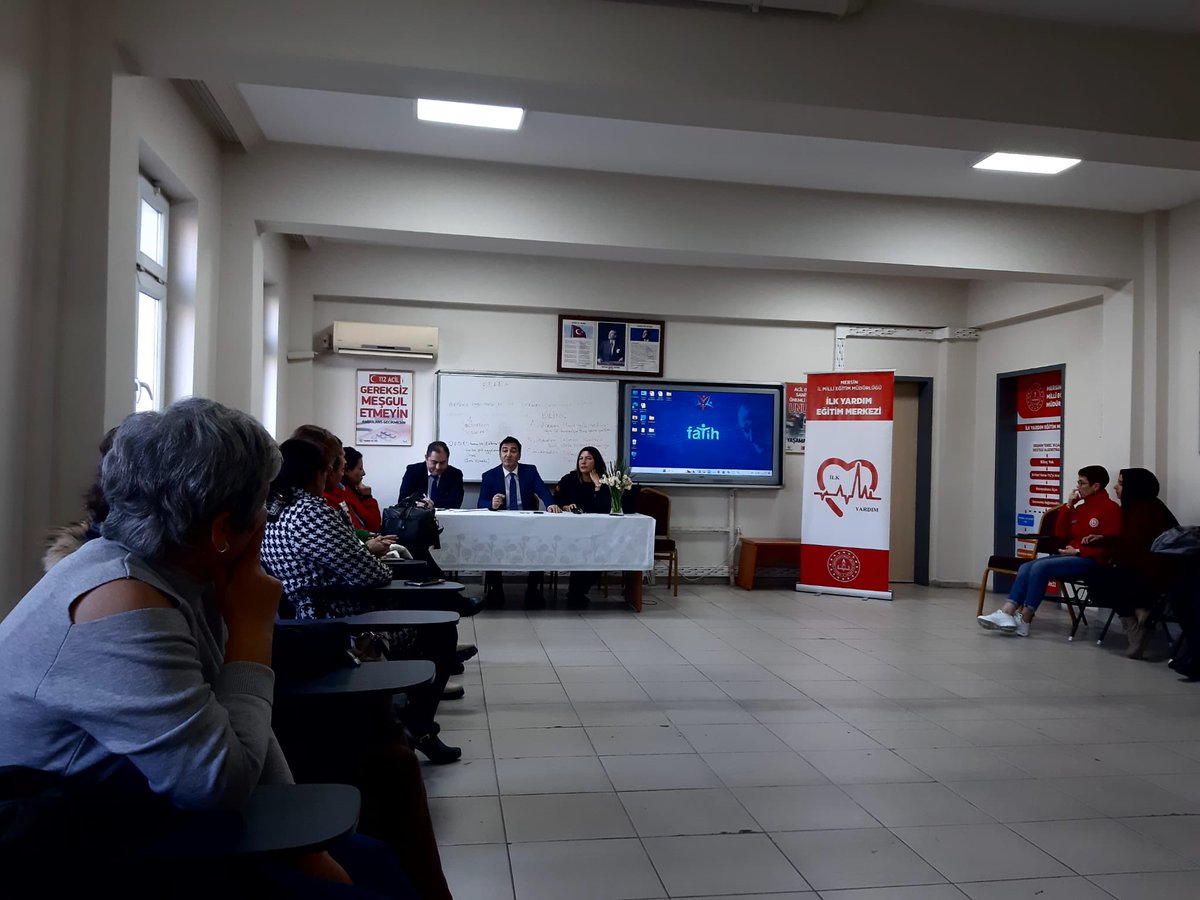 Mdr.Yardımcımız sayın Mikail Eren başkanlığında ilkyardım eğitmenlerimizle birlikte toplantımızı gerçekleştirdik.Birlikte daha güzel işler başaracağız.⁦.  ⁦<a href="/Yusuf__Tekin/">Yusuf Tekin</a>⁩ ⁦<a href="/omurfatih/">Ömür Fatih Karakullukçu</a>⁩ <a href="/ozkan_meb/">Özkan AVCI</a>⁩ ⁦<a href="/cemalunal_/">C.ÜNAL</a>⁩ ⁦<a href="/fazilet_durmus/">Fazilet Öğretmen 🇹🇷</a>⁩ ⁦<a href="/MikailEREN33/">Mikail EREN</a>⁩