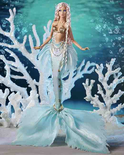 The 5th W Club Exclusive doll of the 2023 membership year is here! IT designer Jessy Ayala brings us Violaine Perrin as we’ve never seen her before!

“Sirène” Violaine Perrin Gift Set
The NU. Fantasy Collection
2023 W Club Exclusive Doll

#IntegrityToys