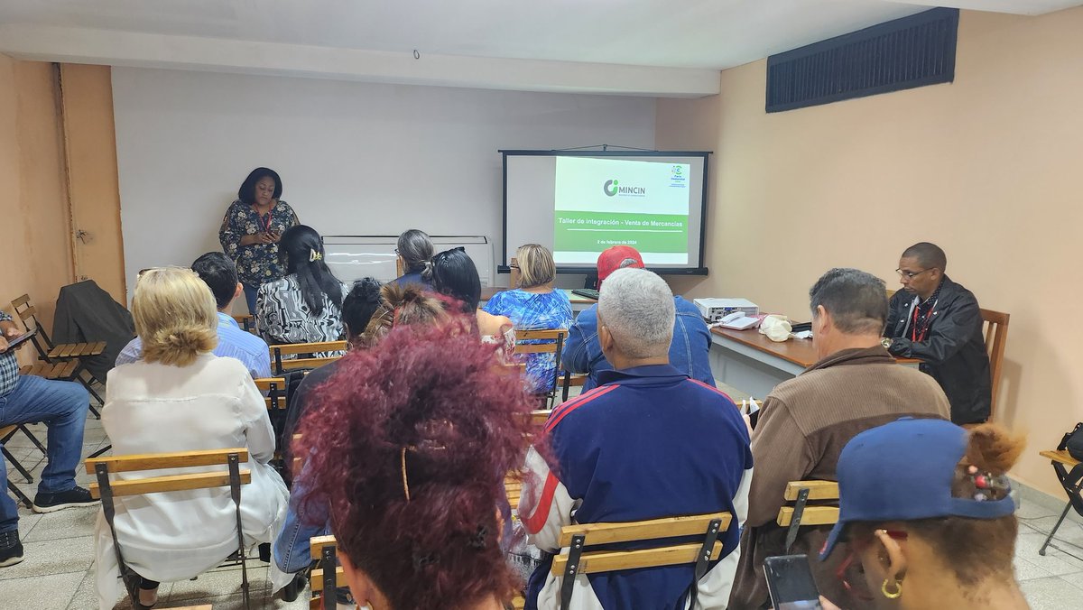 afeblese's tweet image. En la Feria de #LaHabana compartiendo espacios con ofertas interesante y  digitales. La #UIC apoyando #CubaTransformaciónDigital #SomosUIC . @MincinCuba @MayraArevich @TamaraVBenitez @UIC_Cuba