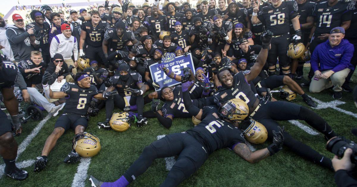 Dwayne Kelly Jr (@dwaynekelly3_) on Twitter photo All Glory to God! After a great conversation with <a href="/CoachSparber/">Zach Sparber</a> I am very Blessed to earn a Division 1 Scholarship Offer to James Madison University💜💛. <a href="/JMUFootball/">JMU Football</a> #GoDukes All Glory to God! After a great conversation with <a href="/CoachSparber/">Zach Sparber</a> I am very Blessed to earn a Division 1 Scholarship Offer to James Madison University💜💛. <a href="/JMUFootball/">JMU Football</a> #GoDukes