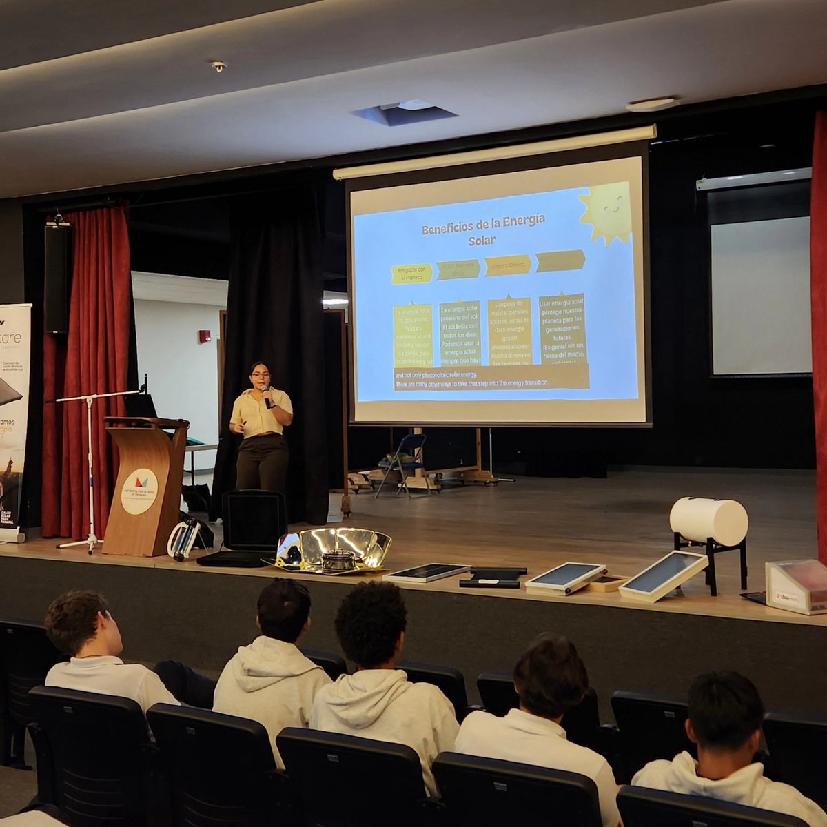 jesusglzmar's tweet photo. Iniciamos la primer charla de #SunSmartKids 👦 🚸 by @neoenergypa . 
En esta ocasión llevamos la capacitación en energía solar 🌞 y Transición Energética a 40 estudiantes del Metropolitan School of Panama.
@HeatChangers https://t.co/O39wjOaRUv