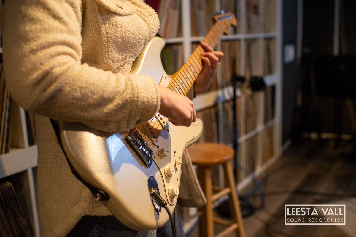 leestavall's tweet photo. As part of our Feature Friday series, we present to you @ladypartsphilly from the Philadelphia, PA for Direct-to-Vinyl Live Session #3214.
#lathecutrecords #leestavall #directtovinyl #brooklyn #NYC #greenpoint #analog #recording #indie #vinyl #record #nycmusic #indiemusic https://t.co/SqJ16S5mNL