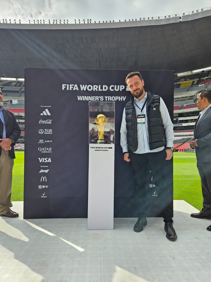 Yalcin_cankaya's tweet photo. ¡Ya empezamos los preparativos para los paquetes del Mundial 2026! ⚽️🏟️🏆

Siempre marcamos tu destino a los mejores planes y lugares 🙌🏽😍⚽️

¿Están listos?

@MegaTravel_MX @eyilmaz_mx 
#MarcamosElDestino #Mundial2026 https://t.co/TSmrx0uKW3
