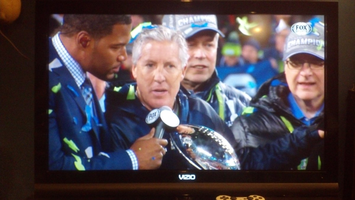 TeamHowe05's tweet image. 10 years ago 💙💚
#GoHawks