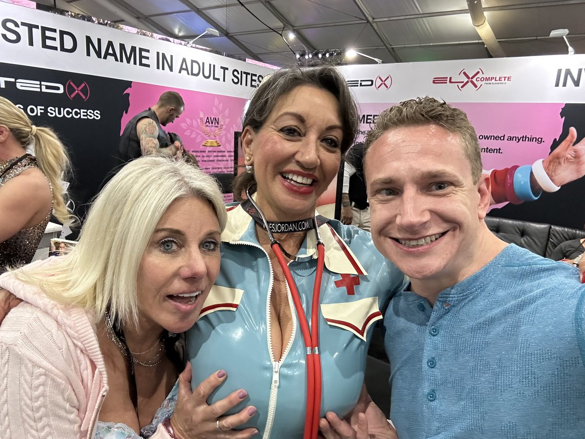 Hanging out with Payton Hall and Persia Monir at AVN