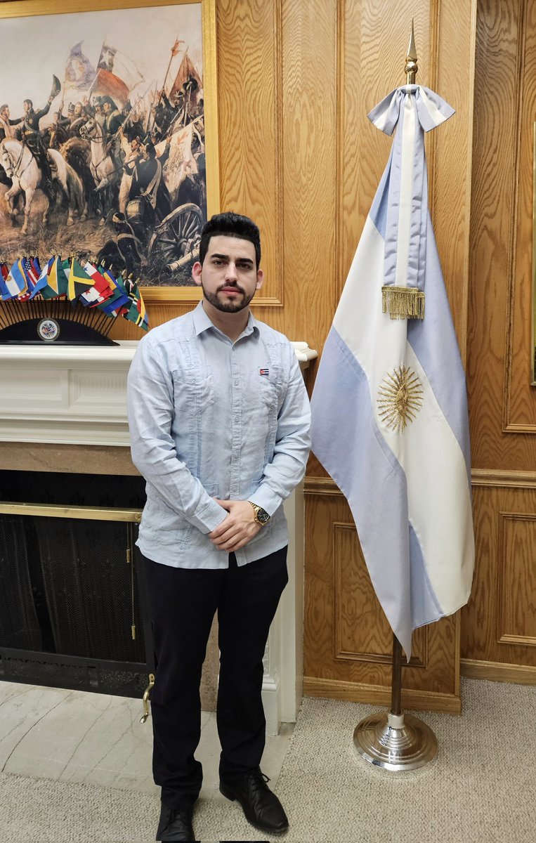 Sostuve reunión con la Misión Permanente de la República Argentina ante la OEA <a href="/ARGenOEA/">Argentina en la OEA</a>. 

Denuncié la situación en materia de Derechos Humanos de mi pais #Cuba en especial la de los prisioneros políticos así como la falta de libertades y democracia que existe en mi país
🇦🇷🤝🇨🇺