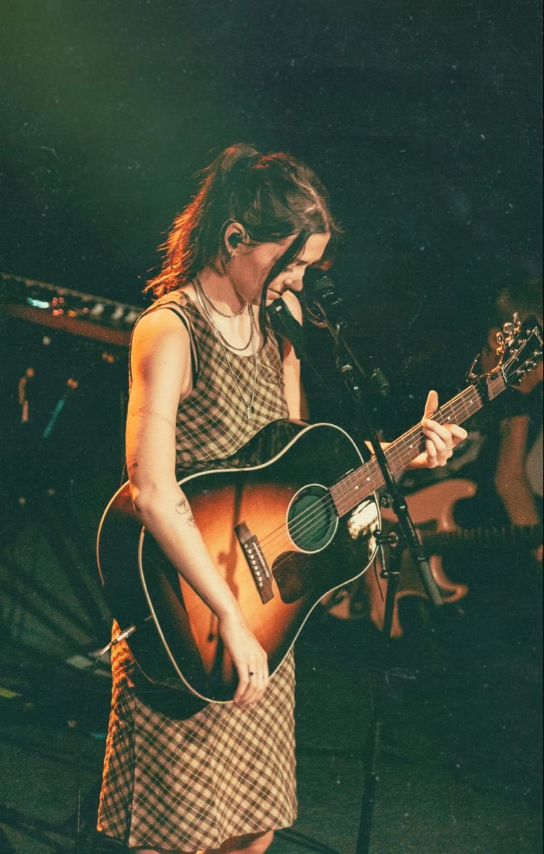 Lizzy McAlpine HQ tweet media