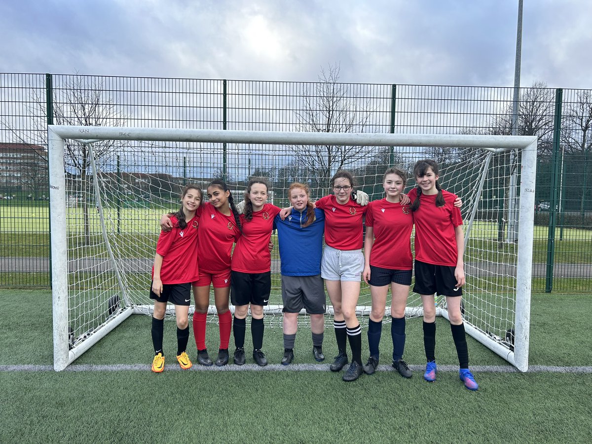 Girls Football Festival⚽️ A huge thanks to all 10 teams for coming along today! Brilliant efforts & football from all involved, even in windy conditions💨 Thanks to coaches and spectators, always much appreciated! Looking forward to the next one in March👏🏽