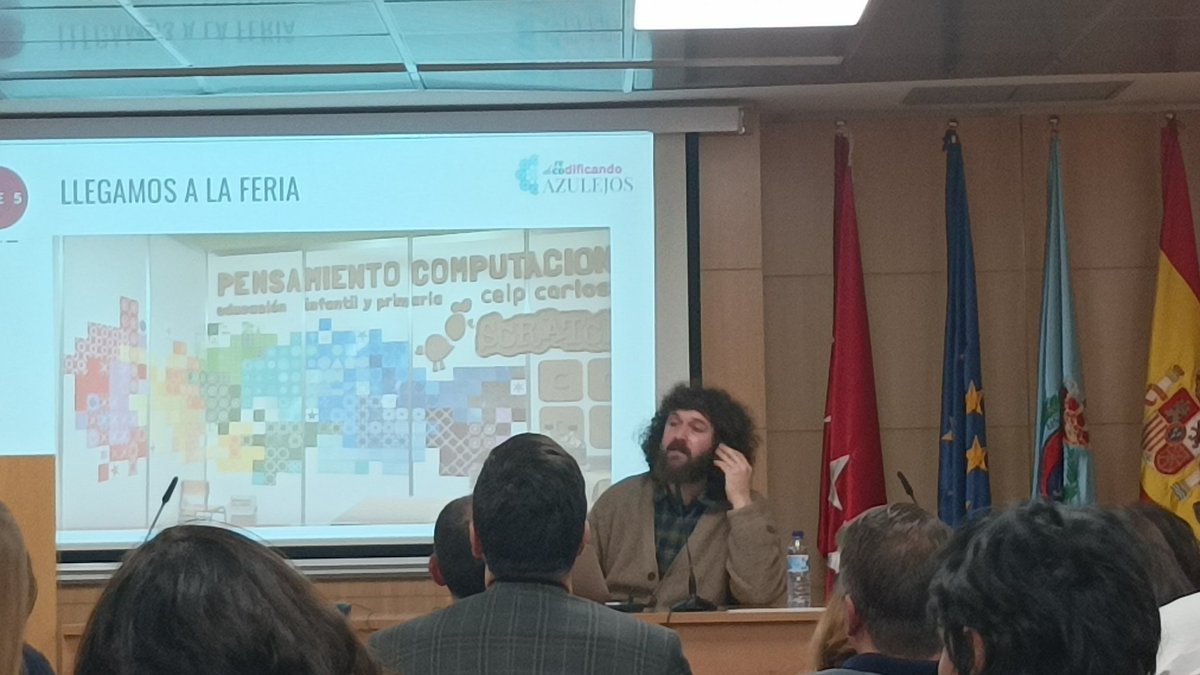 Jorge Lobo (@lobo_tic) on Twitter photo @jihuefer <a href="/programamos/">Programamos</a> <a href="/educaINTEF/">Educación INTEF</a> Llegamos al aula con <a href="/fjavier_AJ/">F JAVIER ÁLVAREZ JIMÉNEZ</a> , quién nos habla de la experiencia Redecodificando Azulejos, un proyectazo que llevó a cabo en su cole y que luego se ha usado en formación de profes. @jihuefer <a href="/programamos/">Programamos</a> <a href="/educaINTEF/">Educación INTEF</a> Llegamos al aula con <a href="/fjavier_AJ/">F JAVIER ÁLVAREZ JIMÉNEZ</a> , quién nos habla de la experiencia Redecodificando Azulejos, un proyectazo que llevó a cabo en su cole y que luego se ha usado en formación de profes.
