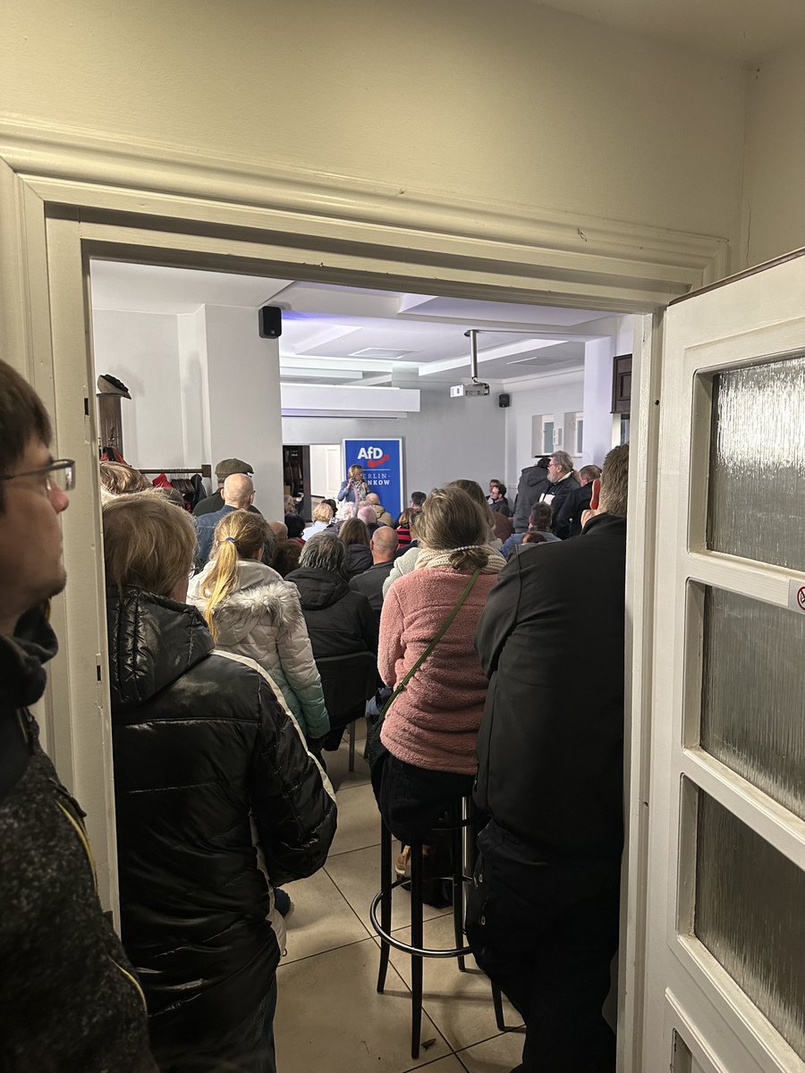 GtzFrmming's tweet image. Wieder volles Haus bei unserem Bürgerdialog in #Pankow - heute mit ⁦@Beatrix_vStorch⁩