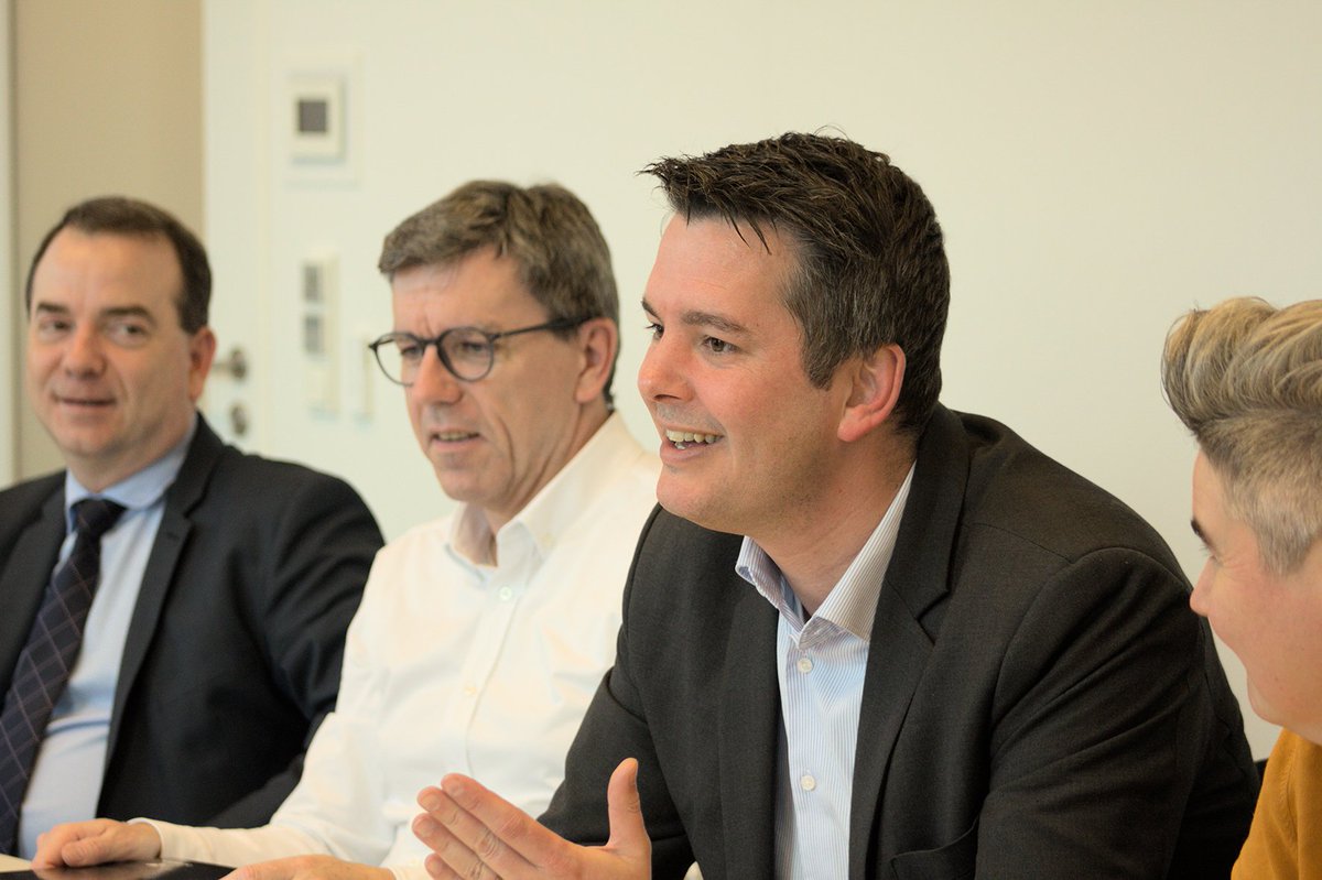 MinEcoLux's tweet photo. .@LexDelles huet den Institut Luxembourgeois de la Normalisation, de l’Accréditation, de la Sécurité et qualité des produits et services #ILNAS, deen 2008 gegrënnt gouf &amp; ënnert der Tutelle vum Wirtschaftsministère steet, um Belval besicht https://t.co/SIoX4jjsTJ