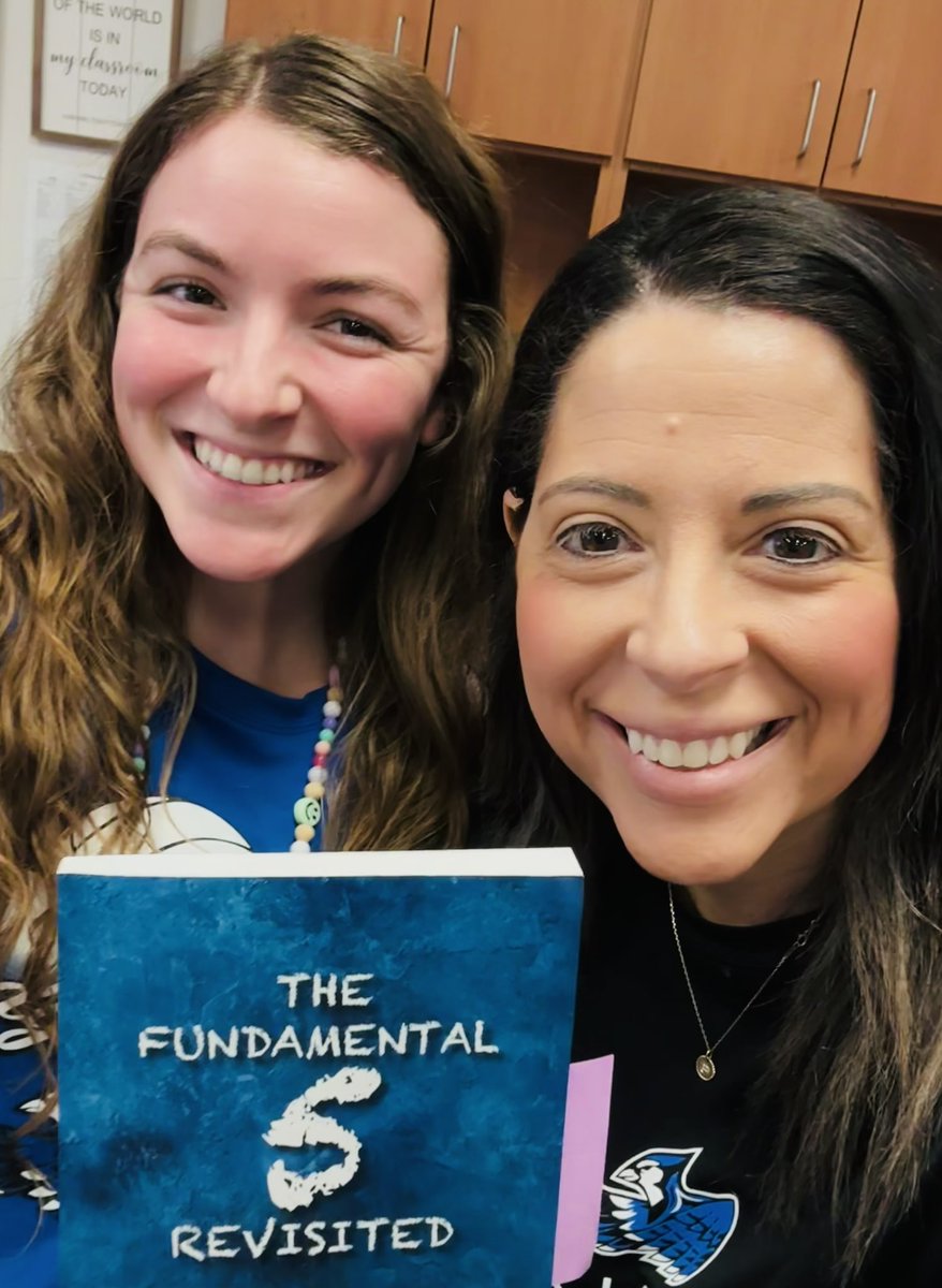 mcpape04's tweet image. Delivering “Fundamental 5” books to our newest teachers this morning!! #GrowingGREATNESS #ReadersAreLeaders #EnjoyLearning