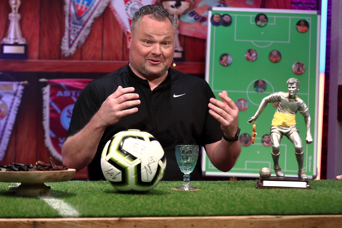 Van Keeper naar Ondernemer: Mijn nieuwe avontuur na het voetbalveld! 🌟 Genietend van #mexazorg en <a href="/SpeeltuinPlezie/">Indoorspeeltuin Plezier</a> waar we kansen bieden aan mensen met een beperking. Terugkijkend op mijn voetbalcarrière met <a href="/AFCAjax/">AFC Ajax</a> en meer.
Lees: jeroenverhoeven.com/oud-keeper-jer…
#Ondernemen #Avontuur