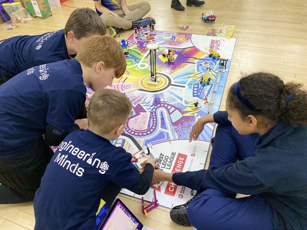 EMindsUkClub's tweet photo. Getting ready for @FLLUK tomorrow morning. Good luck to all teams taking part in South-East London tournament at University of Greenwich. 
#robotics @TheIET @IETeducation https://t.co/eD6hkI3esU