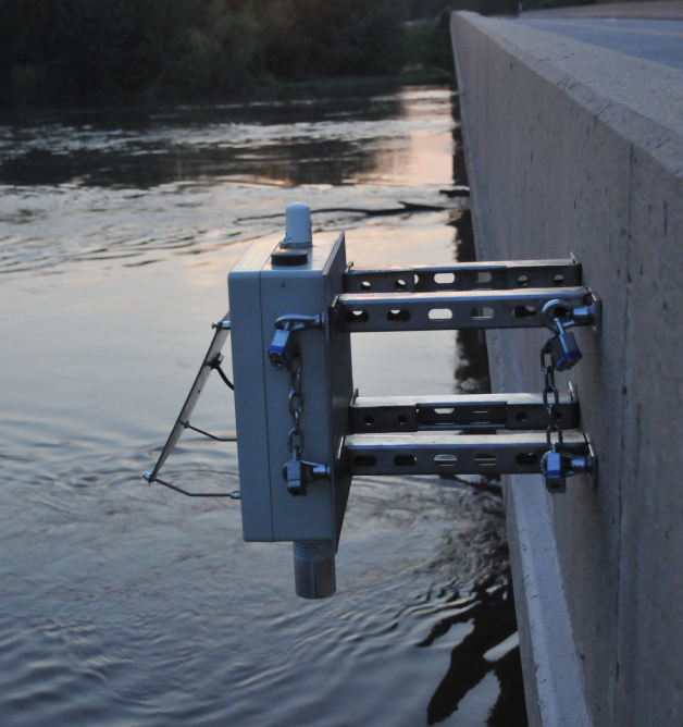 Happy National Rivers Day! Through the Iowa Flood Information System, we provide real-time river level data at more than 260 bridge sensor locations and flood alerts and forecasts for the entire state. View IFIS: ifis.iowafloodcenter.org/ifis/ @IIHRUIowa @UIowaEngr