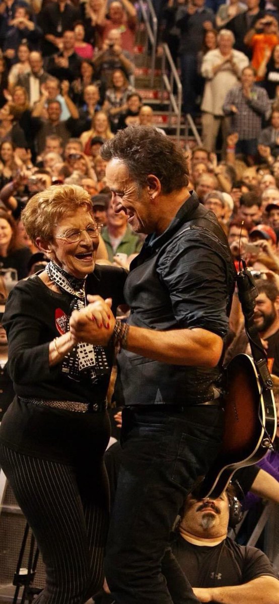 christi99830943's tweet photo. RIP Adèle SPRINGSTEEN
@BruceTourNews
#AdeleSpringsteen
#Springsteen https://t.co/afJW7raPAF