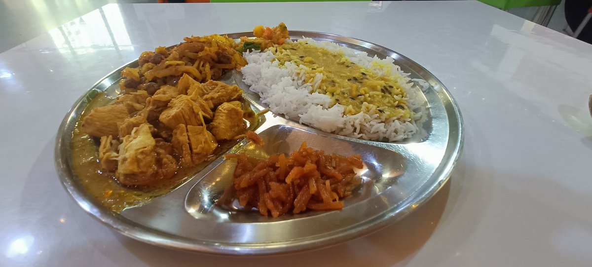 The best kind of Friday, if you know you know! If you don't know, I highly recommend you go and find out. #Sheffield <a href="/hungrybuddha_/">HungryBuddha</a> @TheMoorMarket 🇳🇵