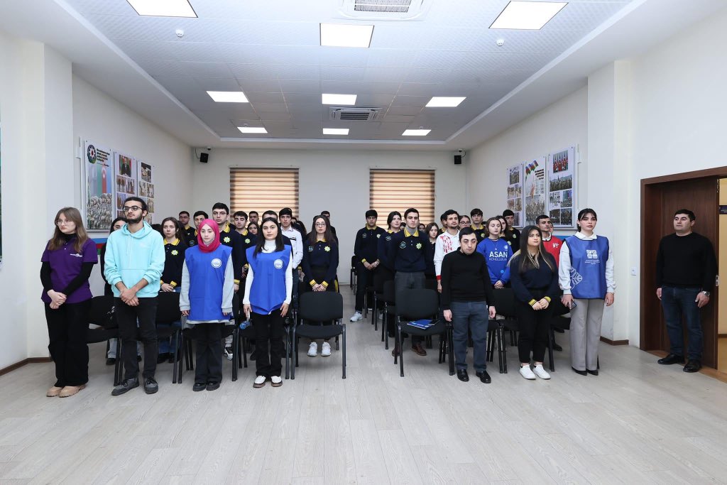 MigvolunteerAze's tweet photo. Azərbaycan Könüllüləri “Azərterminalkompleks” Birliyində yaradılan Heydər Əliyev guşəsinə və Gömrük Tarix Muzeyinə, Dövlət Gömrük Komitəsinin Akademiyasına və Komitənin "Kinoloji Mərkəzi"nə  ekskursiya edib. 🤩

#AzərbaycanKönüllüləri #GənclərGünü #miqrasiyakönüllüsü #mkib https://t.co/CF6bvl9Vhk