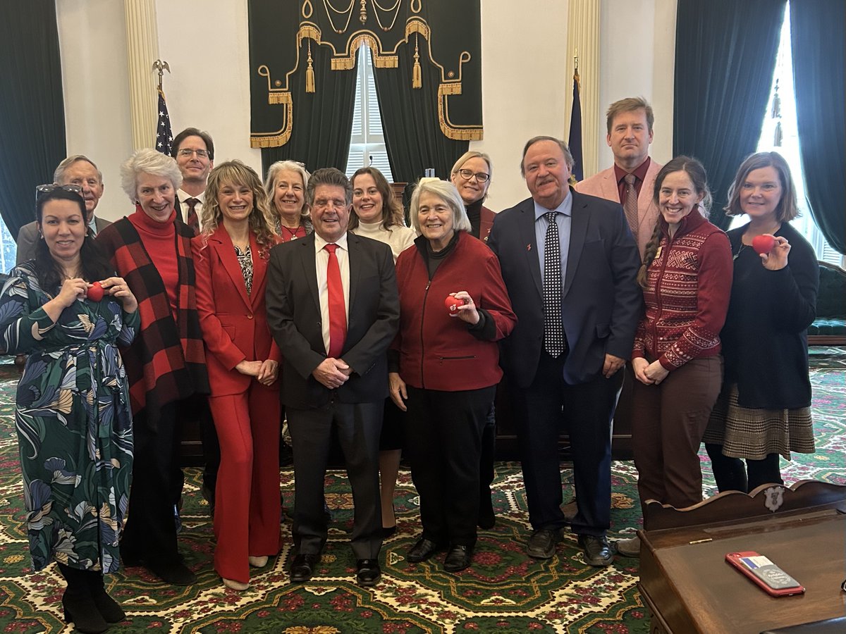 americanheartvt's tweet photo. Today is National #WearRedDay. Thank you Vermont Governor Scott and legislators for helping to raise awareness for women’s heart health. Heart disease and stroke cause 1 in 3 deaths among women each year. Learn more about your heart health at https://t.co/dMwqt4IoiH. #GoRed802 https://t.co/rL9xRtTG0C