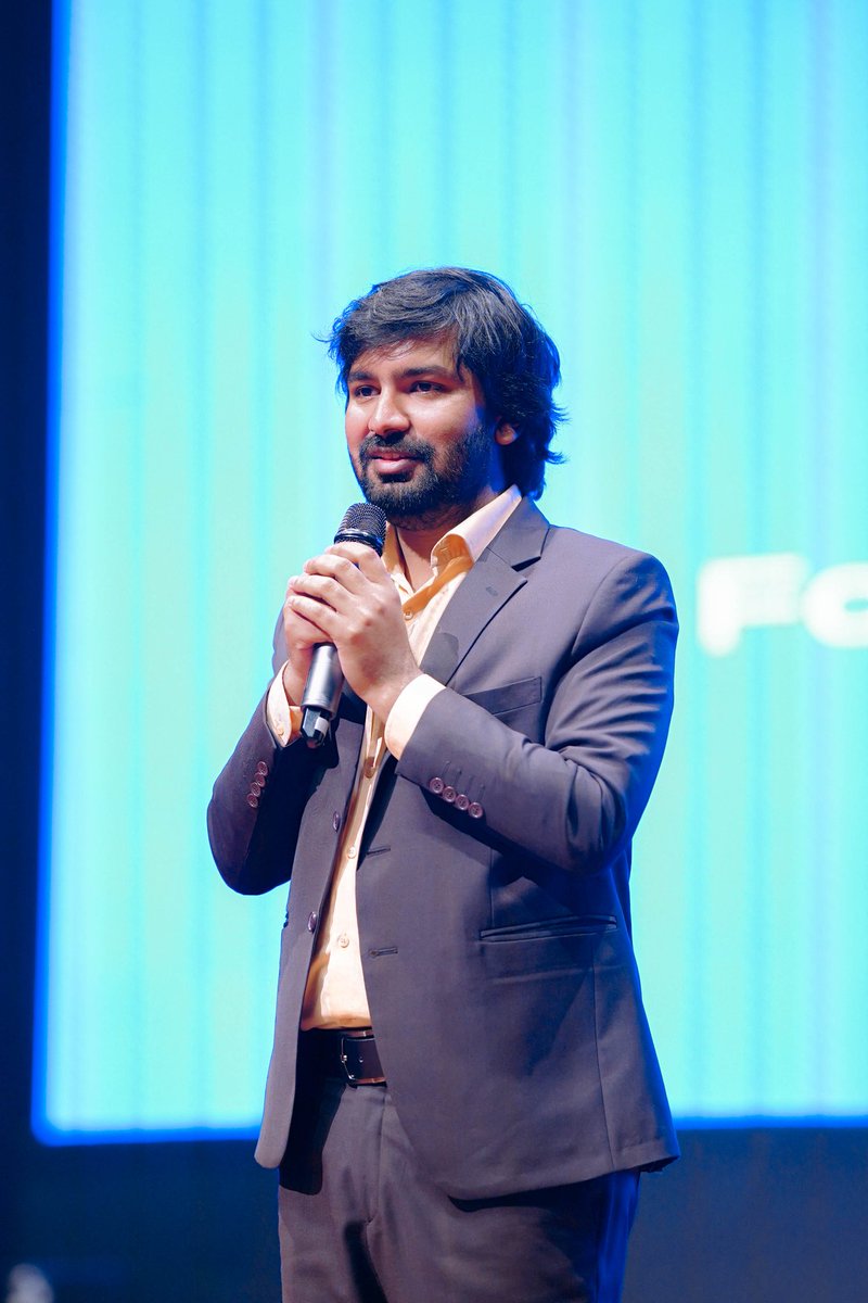 FutureFestPK's tweet photo. 📸 @arzishazam, Founder and CEO @EjadLabs/ Future Fest  presented the Opening keynote at Future Fest 2024. 

Watch Future Fest 2024 Broadcast: https://t.co/jpvYBt7Ky5

#futurefest2024 #thinkimpossible #futurefestpk #SaveTheFuture https://t.co/VRKv3xWXmj