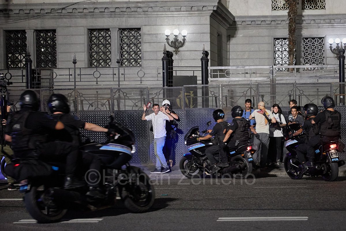 Tal cual pato re difícil identificarnos