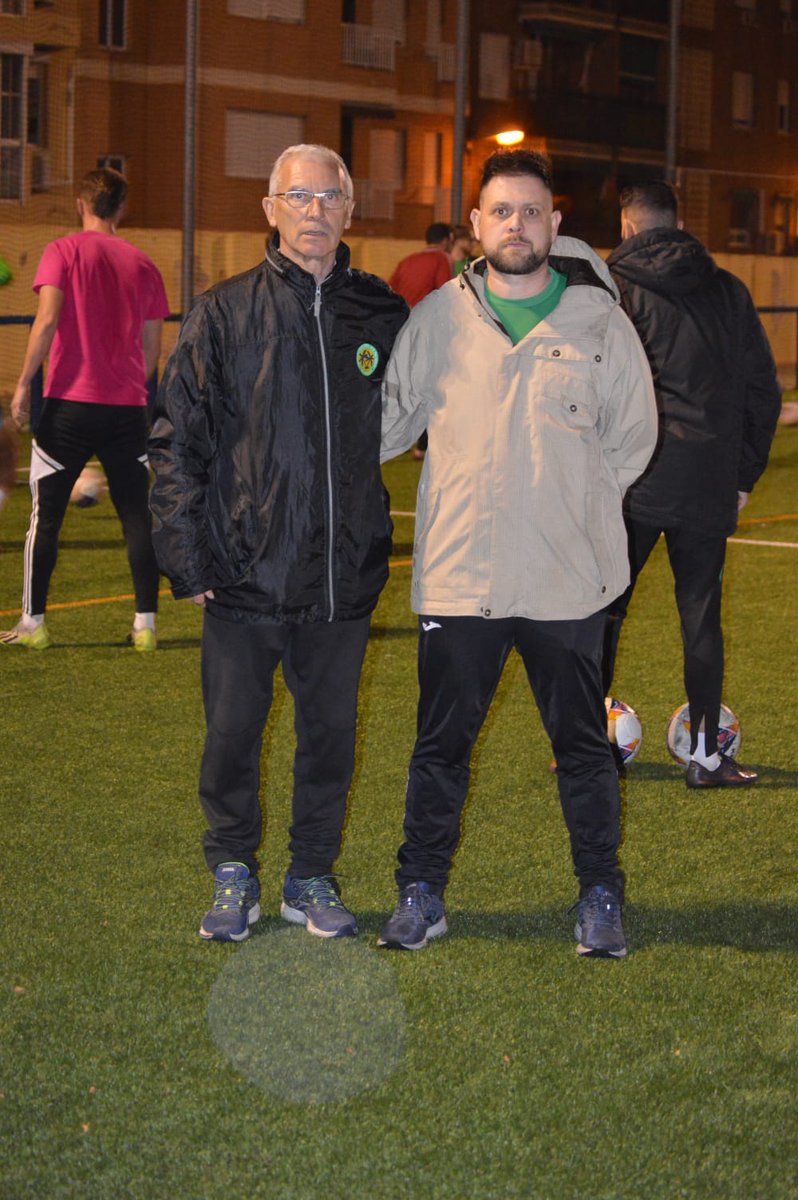 MURADPALMERAL's tweet photo. 📢 𝐍𝐎𝐓𝐈𝐂𝐈𝐀

Desde A.D.PALMERAL nos complace anunciar que hemos apostado por el talento y  personalidad  del Míster PABLO CARRILLO y como segundo entrenador el Míster RAÚL MÁIQUEZ para el  primer equipo

¡Bienvenidos al equipo! 💚🖤

#adpalmeral #palmeral #somospalmeral https://t.co/2dE9mG1gFS