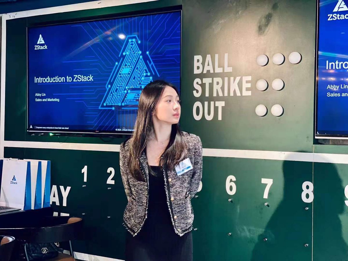ZStackCloud's tweet photo. Happy Friday! 😊 Lots going on with the team #ZStack! We are super excited to share that our #1st partner event with SiS International in #HongKong was a great success and overwhelming! We got a full house 💯 in this afternoon😉 🙌🏻
Details: https://t.co/LnpLOiO62K https://t.co/tuXr1p9SAo