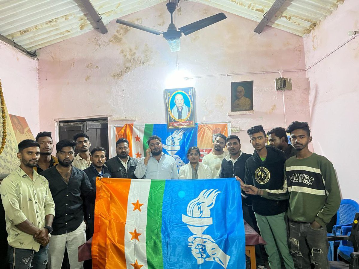 nsui's tweet photo. In the presence of @anulekhaboosa ji and NSUI Odisha State President @yashir_nawaz ji a meeting of NSUI Jharsuguda District office bearers was held to look at the preparation for the historic #BharatJodoNyayYatra led by Jananayak Rahul Gandhi ji https://t.co/EDEBEgp24p