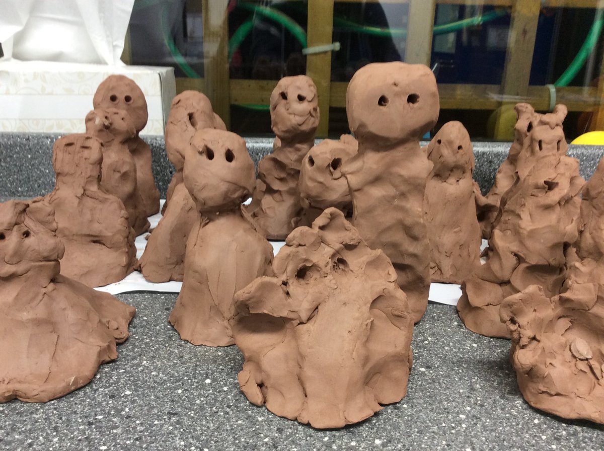 NectonY2's tweet image. Maple class are really enjoying our craft topic this term in our art lesson. We have practised clay work skills working in response to Anthony Gormley, made repeating patterns on clay tiles and tried our hand at paper weaving. 🧑‍🎨📷@NectonPrimary