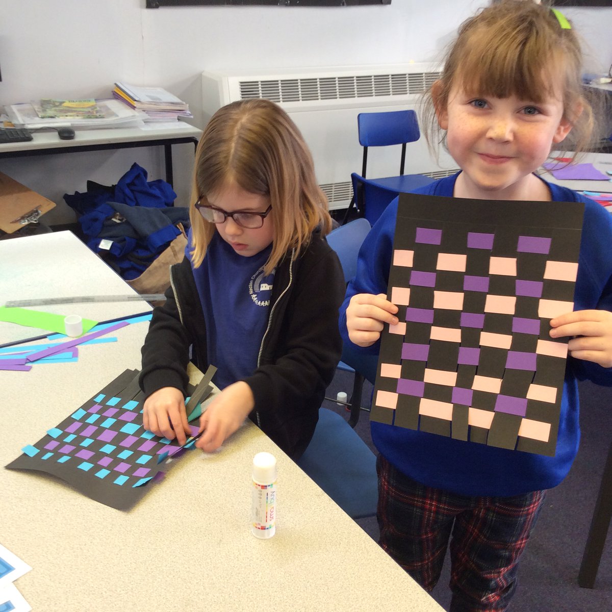 NectonY2's tweet image. Maple class are really enjoying our craft topic this term in our art lesson. We have practised clay work skills working in response to Anthony Gormley, made repeating patterns on clay tiles and tried our hand at paper weaving. 🧑‍🎨📷@NectonPrimary