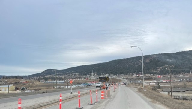 DRM #WilliamsLake has completed the #BCHwy20 Westbound bridge joint, Thank you for your patience while we transition to the Eastbound side, note the new traffic patterns.  Thank you for keeping our workers safe in the #ConeZoneBC.  Anticipated completion Feb 8, 2024.
#Cariboo