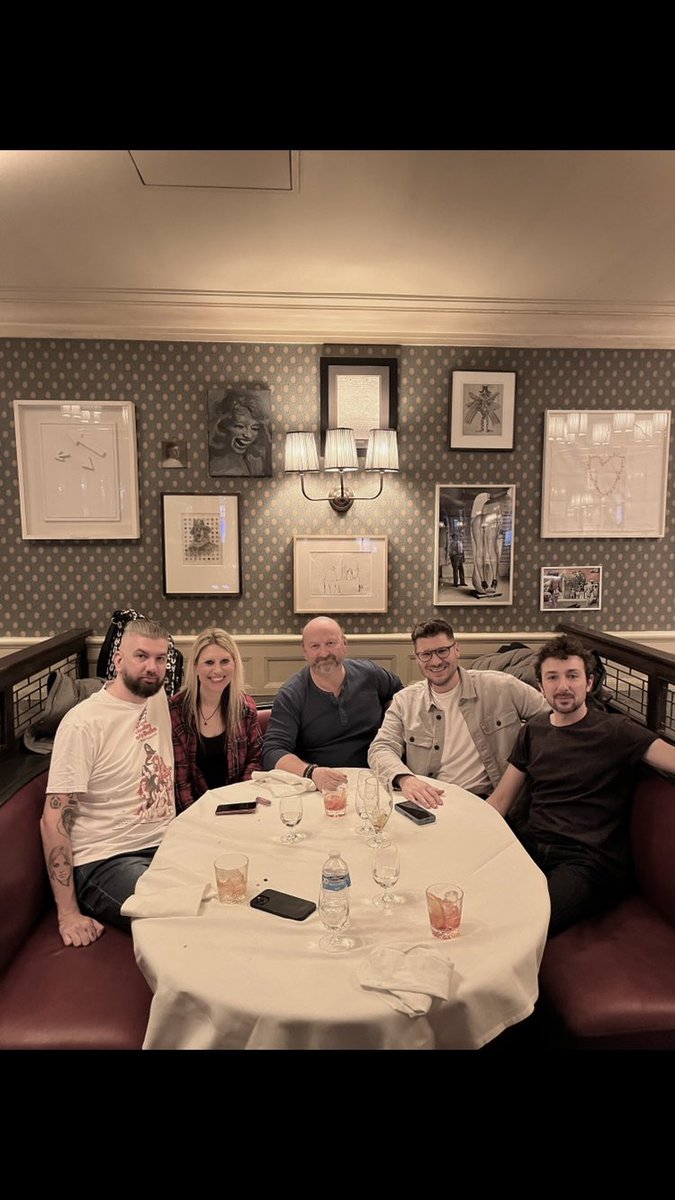 Yeah this bunch of friends were worth the trip to London to hang out with I guess 🎬🔥🖤
<a href="/alex_zane/">alex zane</a> <a href="/mrjamesnunn/">James Nunn</a> <a href="/The_Kesslerboy/">Paul Davis</a> and of course Neil Marshall - movie people taking movies!