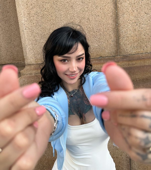 Watch Lai dawud 0,59%'s leaked NSFW photo on TwXstars