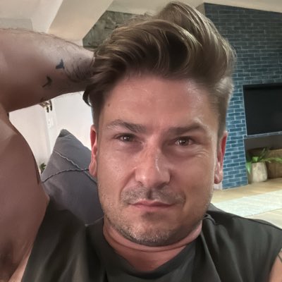 JCSnooke's tweet photo. #NewProfilePic https://t.co/H6T8uMDhNO