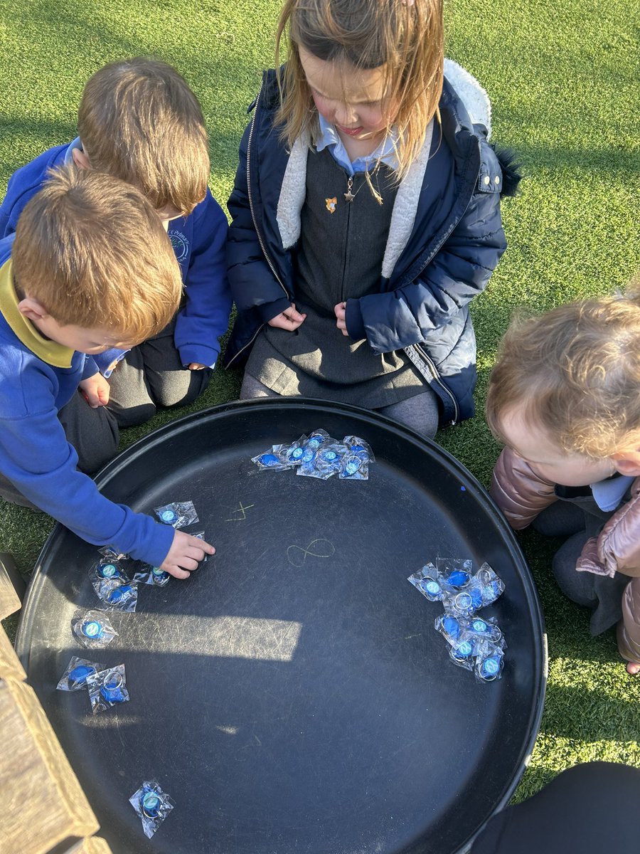 We were desperate to help with the big box in the classroom. Teamwork to count the torches for Y5/6 @YVconcerts next week. After a few tries, we decided to count groups of 10. Good news they are all still there! @WilberfossPS @MrsK_WFoss @MissP_WFoss #wpscurriculum #eyfs #maths