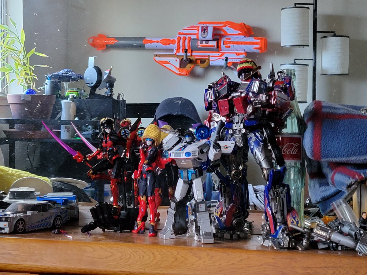 AlphaNine2's tweet image. Jazz came in! He was so unexpected that he haulted my fun on #BaldursGate3 for at least an hour. What an amazing figure! #transformers