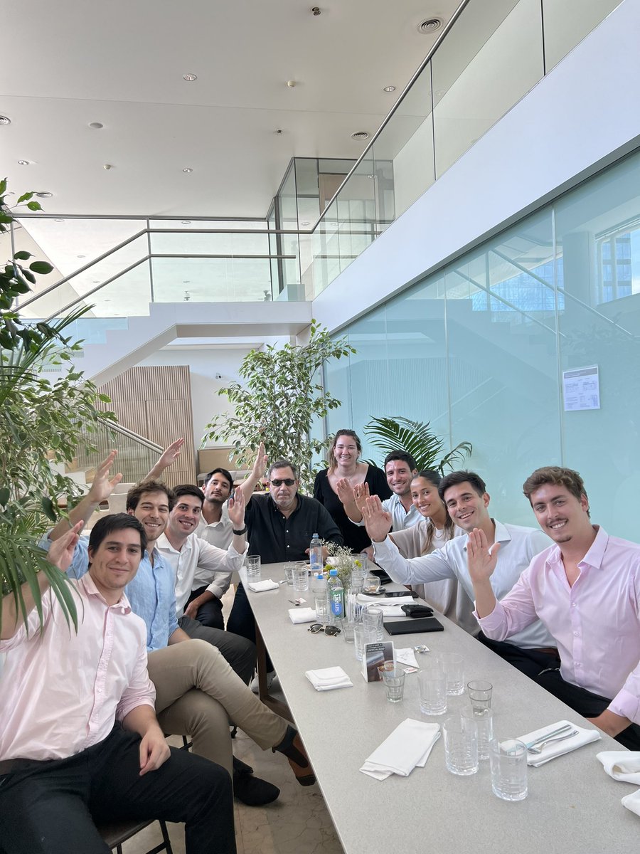 CarlosMaslaton's tweet photo. Gran mitín este mediodía en Croque Madame del Museo Fortabat de Puerto Madero con abogados del prestigioso estudio Marval, O'Farrell &amp; Mairal, analizando numerosas cuestiones de la realidad nacional. https://t.co/bHxn0MvGoN