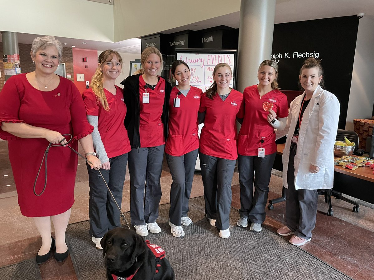 MichiganAHA's tweet photo. We’re talking heart health for #WearRedDay with our furry friend Onyx, and the @DavenportU School of Nursing team for #grandrapidsgored ❤️ https://t.co/PDggJuf6Dc