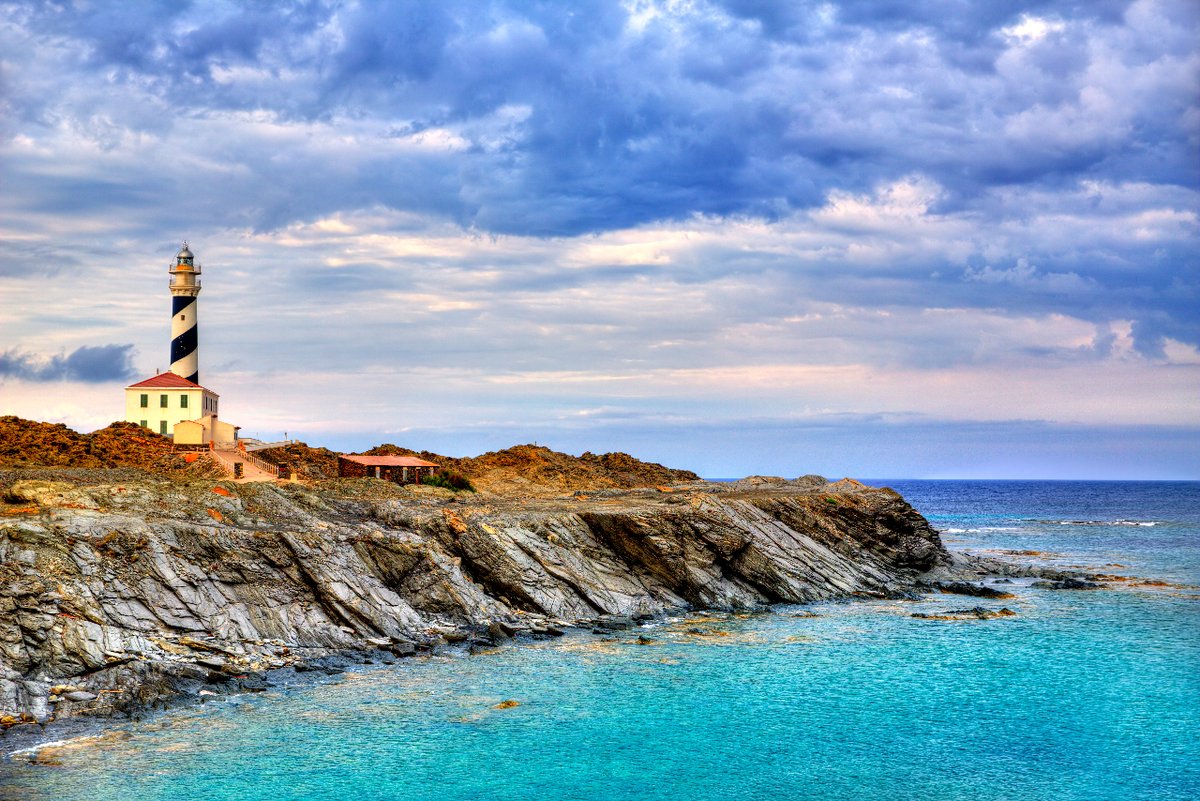 Conocer Menorca es conocer el paraíso. 

#marinaportmahon #mahon #Menorca #balearicislands #mediterraneansea #marmediterraneo #marina #ipmgroup #yachtmarina #sailinglife #mooringinmenorca