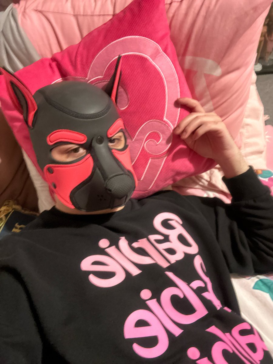 PupCeeba's tweet photo. Henlo everypup!
I'm a very new passive puppy just finding his paws & learning how to bark, from Leicester.
If you're a friendly pup, feel free to follow me or hmu!
Ps) I fucking love bones 🦴
#pupplay #humanpup #gaykink #gayfetish #cockhound #puppyplay #pupfetish #teambottom https://t.co/A8entbP87A