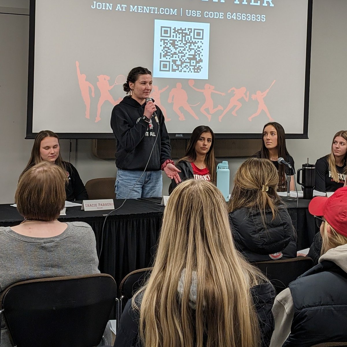 stcloudstate's tweet photo. Thank you to the nearly 200 people who attended SCSU's Playing for Her event Jan. 30, which was organized by the @scsuwomenscentr and @SCSUHuskies!

The event was dedicated to celebrating women student-athletes at SCSU and featured a diverse panel of student-athletes and leaders. https://t.co/1WGfAdXUDT