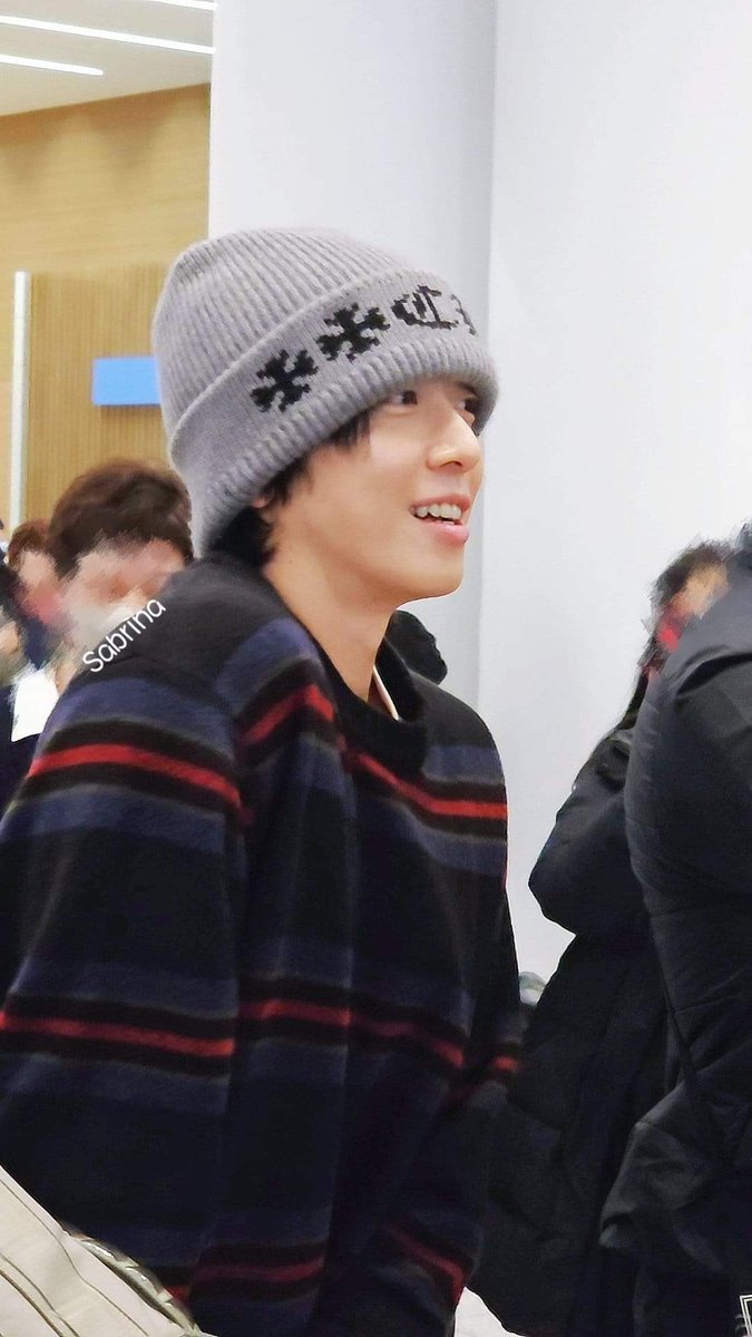 luvjyh93's tweet photo. I LOVE THIS LOOK 😭😭😭❤️❤️❤️ https://t.co/7UYSDsefmN