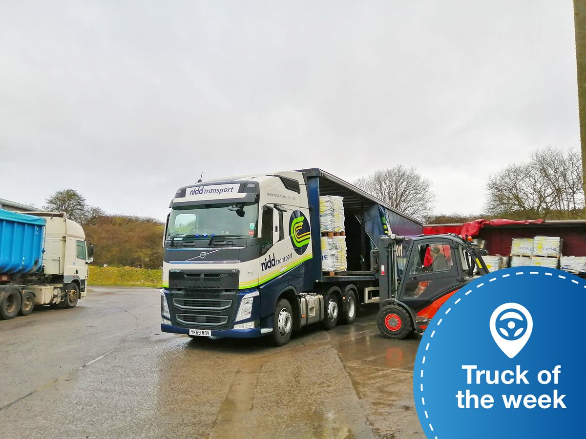 intruckapp's tweet photo. *Hint*

@snapaccount stickers in the window give bonus points... 

Great to award the trophy for an action shot 📸

#truckers #truck #truckphotography https://t.co/OUPyFroZ0Y
