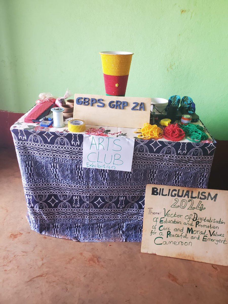 Teachers_cmr's tweet photo. This is how the Arts club of Government Bilingual Primary School (GBPS) celebrated their Bilingualism day. 
#SEL4IDPs
@EducEndowFoundn @ebase_africa @CelcomMinedub https://t.co/lzNrQsqUJv