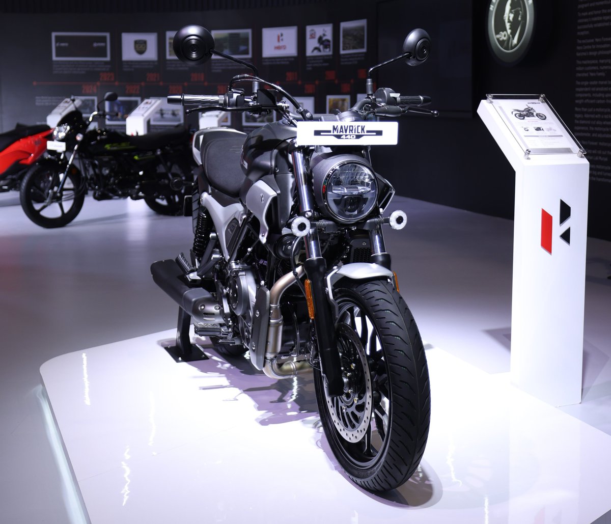 HeroMotoCorp's tweet photo. Future of Mobility gets redefined at the Bharat Mobility Expo! Moving India forward on its wheels with innovative and future ready products, we are bringing the best to you. Meet us in Hall No. 14 atΒ #BharatMobility2024
#Xpulse4V #Xoom160 #Mavrick440 #Xtreme125R https://t.co/Yj8DQKxzth