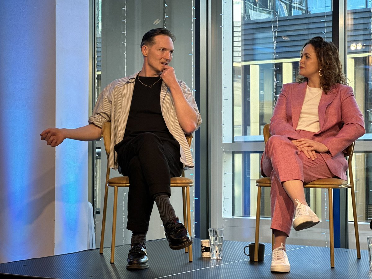 The phenomenal <a href="/JamieMusical/">Everybody’s Talking About Jamie - Musical</a> is back in London ✨ what a treat to hear from <a href="/Ivanoturco_/">Ivano Turco</a> <a href="/MrsGiFletcher/">Giovanna Fletcher</a> <a href="/TPalamathanan/">Talia Palamathanan</a> <a href="/DanGSells/">Dan Gillespie Sells</a> and #JonathanButterell this afternoon.
Check out Ivano’s performance of The Wall In My Head on our TikTok 🎶