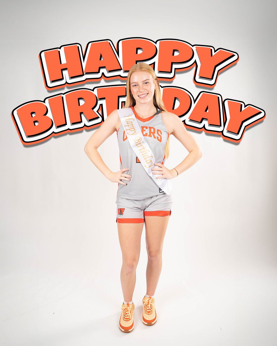 Happy 19th birthday to Mackenzie Schulz!! 🥳🥳